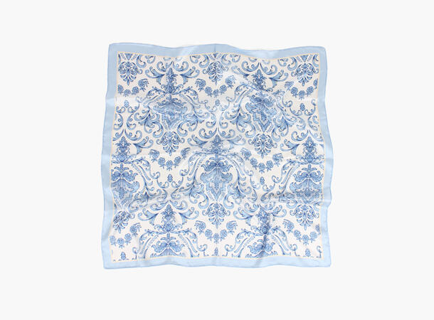 MANZINI Royal Sommer 58 x 58 cm Lys blå 71 