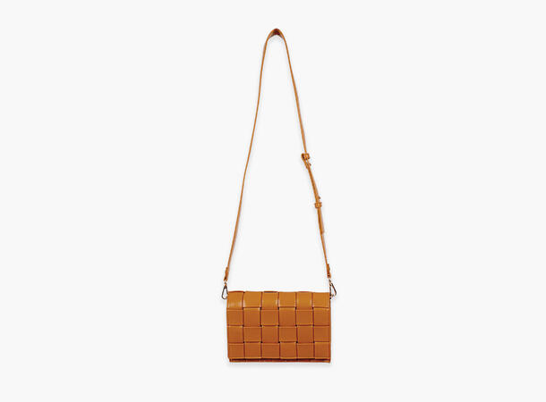Manzini woven shopper bag 17 Cognac 