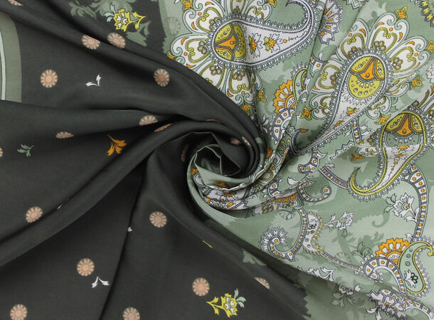 MANZINI Paisley Skjerf 70 x 70 cm Mørk olivengrønn 89 