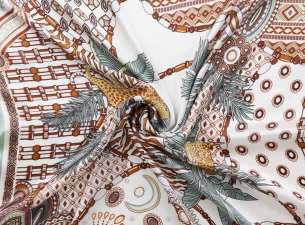 MANZINI Satengskjerf med Mønster Lys grønn 81 