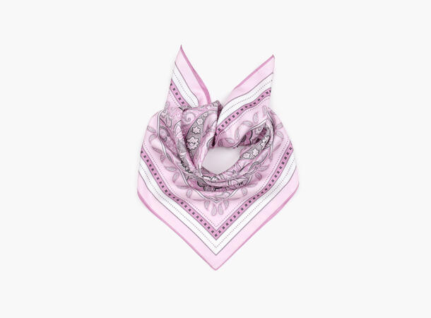 NOHR Maya Silkeskjerf 65 x 65 cm Lys Rosa 51 