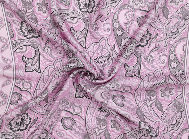 NOHR Maya Silkeskjerf 65 x 65 cm Lys Rosa 51 