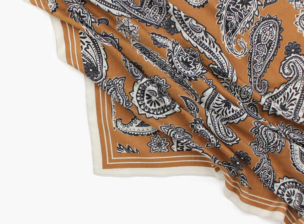 MANZINI Herringbone Skjerf 90 x 90 cm Camel 17 