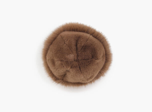 MANZINI Imitert Rund Pels Lue Mørk brun 19 