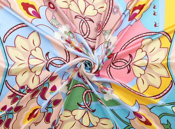 MANZINI Satengskjerf 90 x 90 cm Lys Rosa 51 