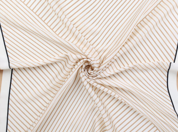 MANZINI Satengskjerf med Striper Beige 15 