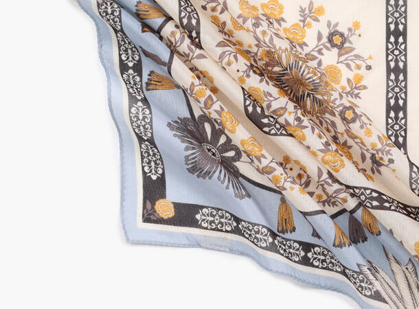 MANZINI Skjerf med Blomster Bomull/Silke Lys blå 71 