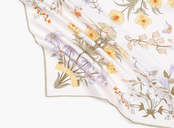 NOHR Lykke Silkeskjerf 65 x 65 cm Offwhite 11 