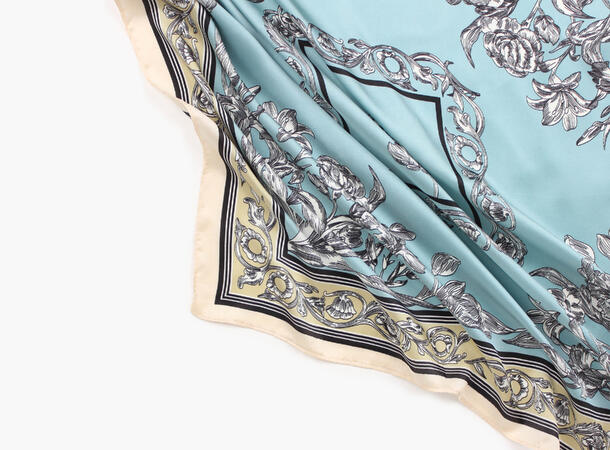 MANZINI Satengskjerf med Mønster 73 Blå 