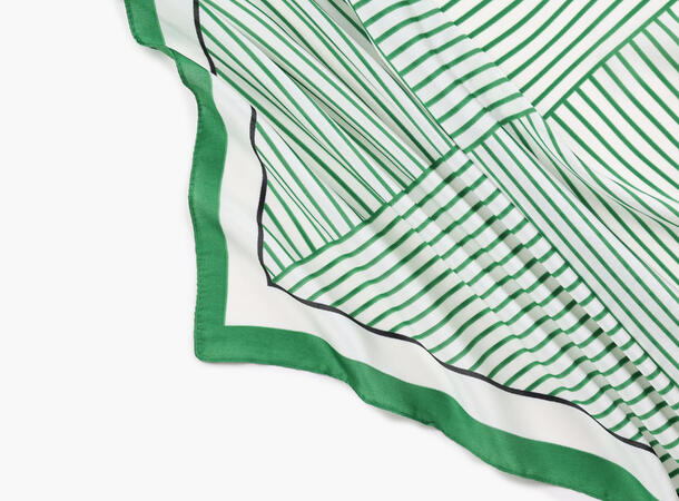 MANZINI Satengskjerf med Striper Grønn 85 