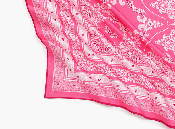 NOHR Lou Silkeskjerf 55 x 55 cm Rosa 55 