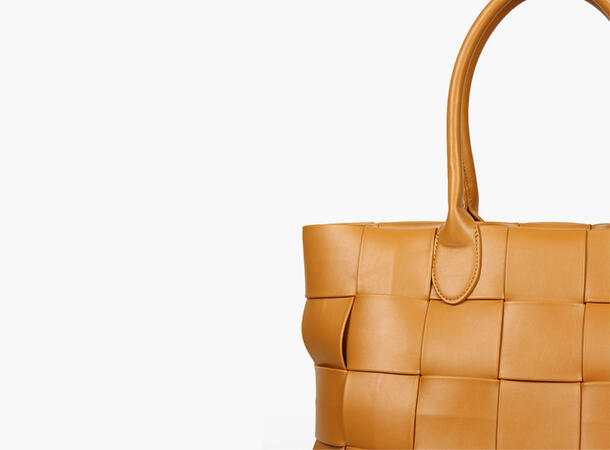Manzini woven shopper bag 17 Cognac 