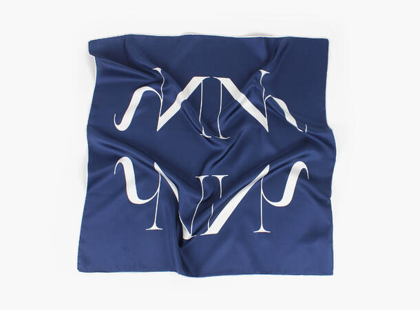 NOHR Embla Emblem Silk Scarf 65 x 65 cm Marine blå 79 