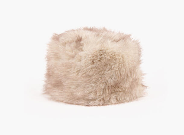 NOHR Renee Pillbox Lue i Fuskepels Beige 15 