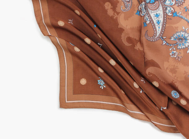 MANZINI Paisley Skjerf 70 x 70 cm Lys brun 18 