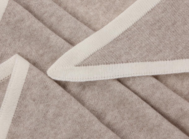 NOHR Lara Duo Wool Cashmere Triangle L Sand 13 