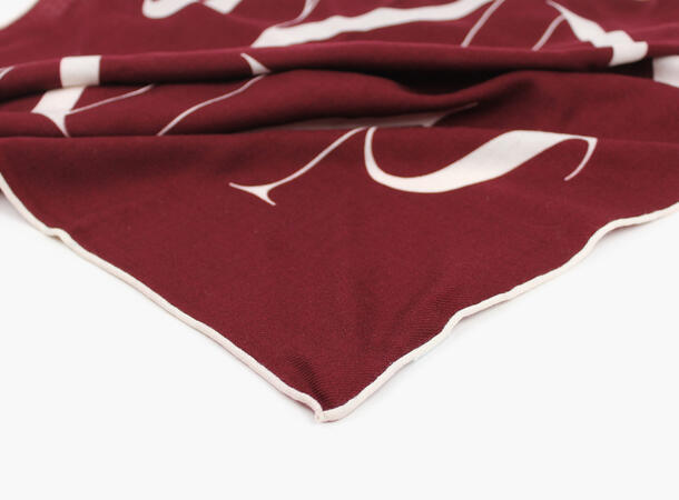 NOHR Ulla Emblem Wool Scarf 65 x 65 cm Burgund 49 